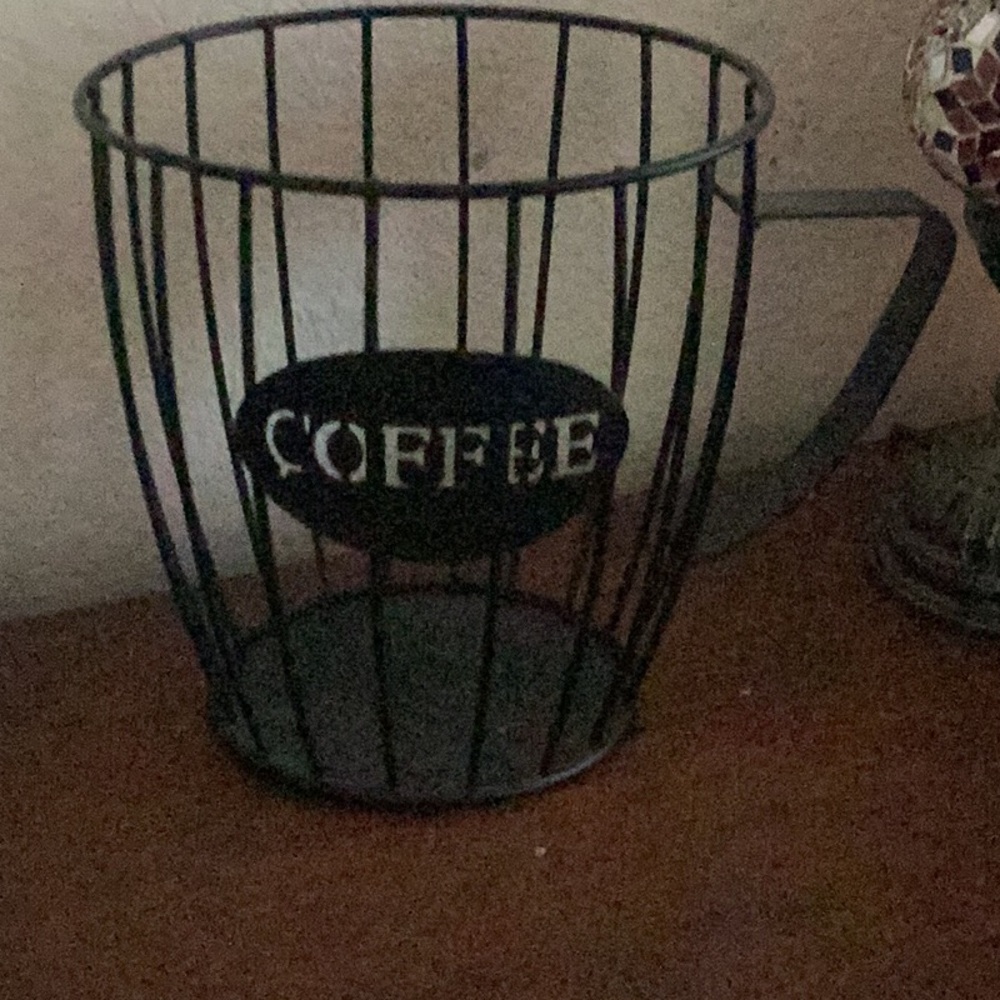 Black Metal Coffee Mug Holder